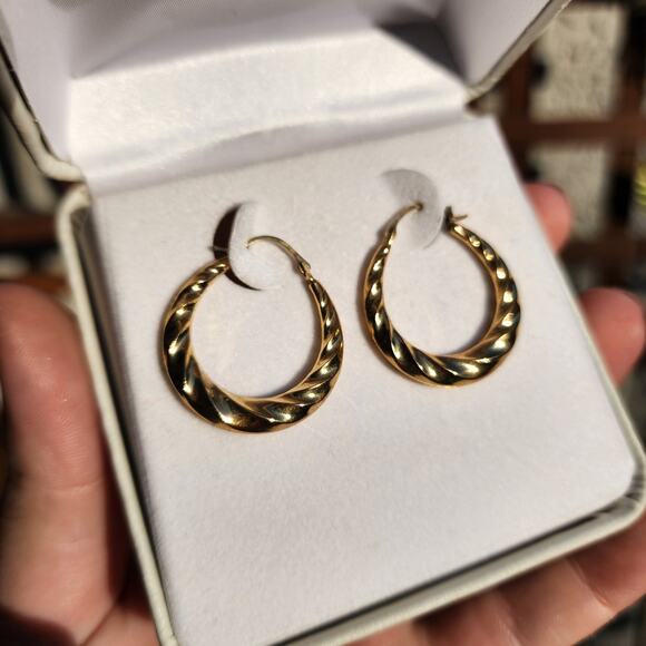 10k Yellow Gold Hoop Earrings Huggie Twisted Rope Puffy Minimalist Quiet Luxury - Picture 4 of 11